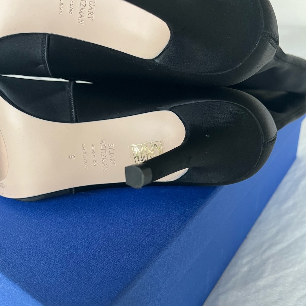 Stuart Weitzman Cling ebony stretch satin booties women 9 excellent like new con - Picture 8 of 8